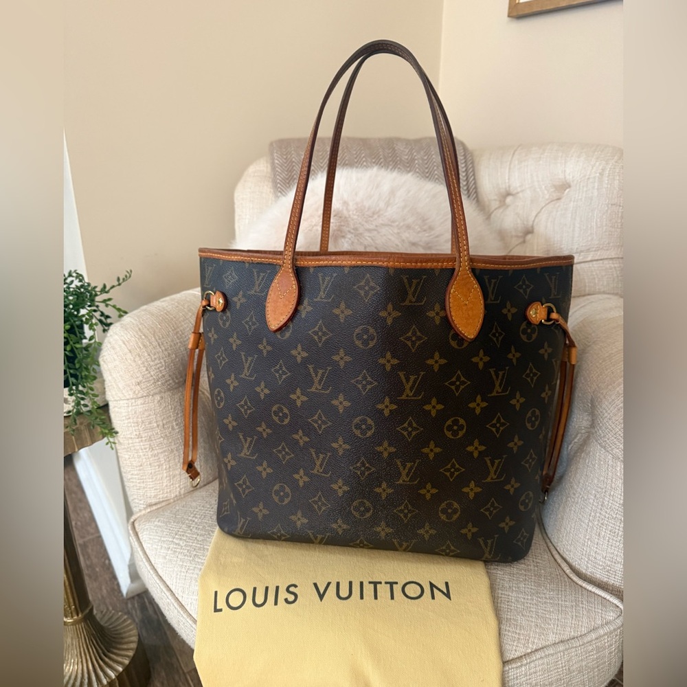 Louis Vuitton Classic Monogram Neverfull MM Tote